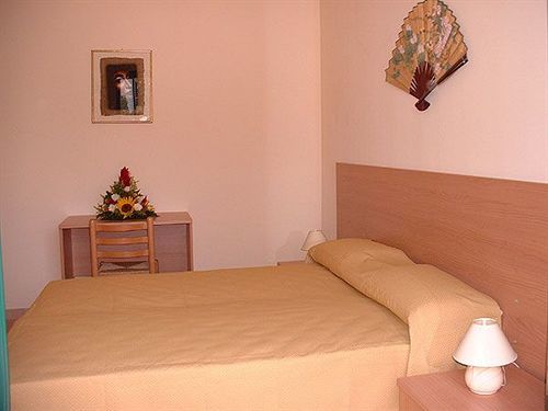 Aparthotel Villaggio Artemide 4*